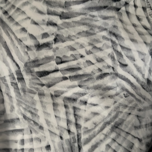 NEW NEVER WORN MTA SPORT BLACK AND WHITE CROPPED LEGGINGS - Picture 3 of 4